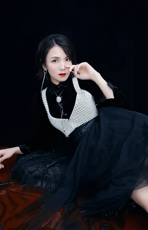 曹曦文成熟妩媚写真图片_3