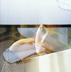 吴昕波点裙烟熏妆性感写真_1