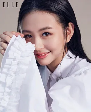 邱淑贞女儿沈月灵动气质写真图片_2