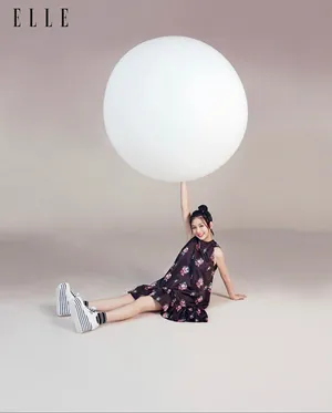 邱淑贞女儿沈月灵动气质写真图片_8