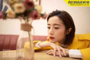 胡冰卿明黄色少女写真图片_5