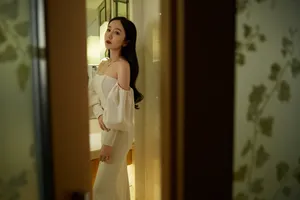 娄艺潇优雅知性写真图片_7