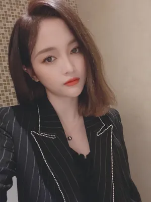 吴宣仪性感俏丽自拍照图片_6