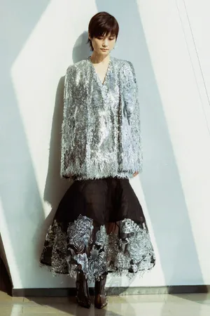 李宇春亮片裙性感写真图片