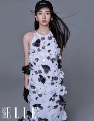 周也酷美性感写真图片