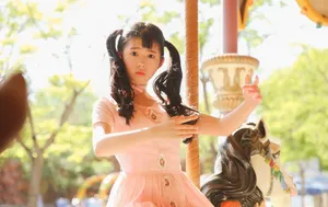 何蓝逗可爱双马尾写真图片_3