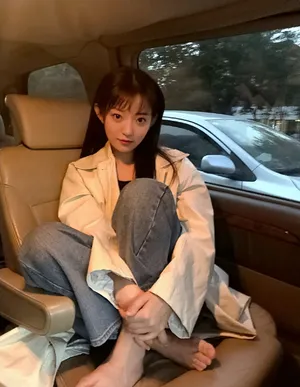 罗予彤休闲随性生活照图片_4