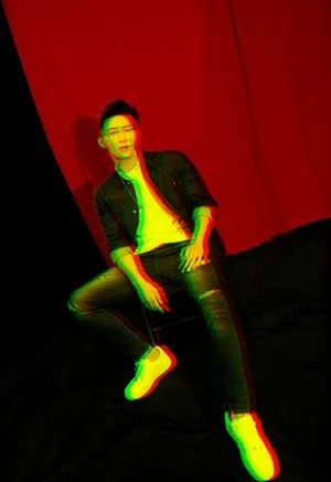 演员王森时尚帅气写真图片_6