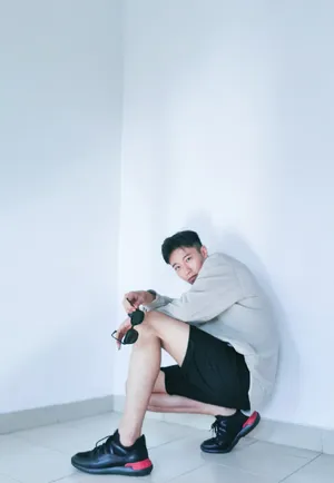 王森帅酷街拍写真图片_4