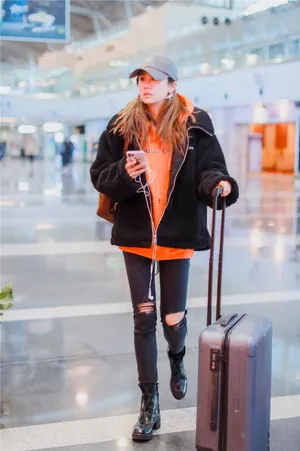 刘芸休闲私服街拍图片_1