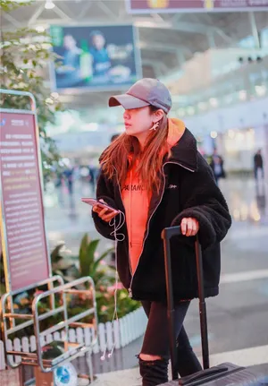 刘芸休闲私服街拍图片_2