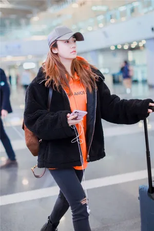 刘芸休闲私服街拍图片_3