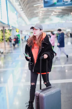 刘芸休闲私服街拍图片_5