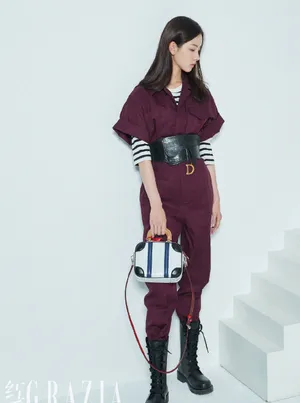 陈都灵清纯甜美写真图片_2