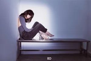 李沁裸妆时尚写真图片_9