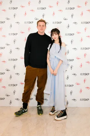 郑爽优雅清爽长裙性感图片_2