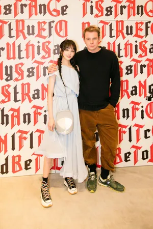 郑爽优雅清爽长裙性感图片_3