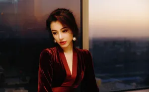 葛天甜美气质性感活动照图片_3