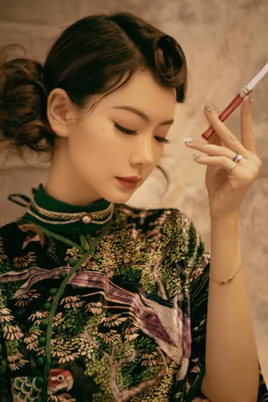 戚薇旗袍复古性感写真图片_18