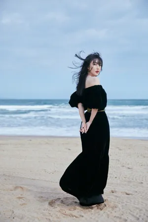 李菲儿礼裙红唇性感写真图片_6