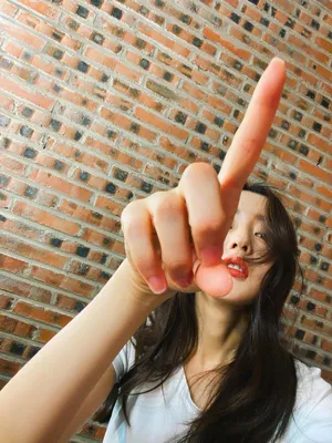 张天爱清新俏皮自拍图片
