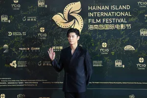 王嘉海南岛国际电影帅气图片