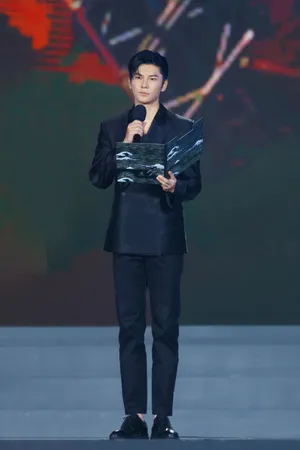 王嘉海南岛国际电影帅气图片_7