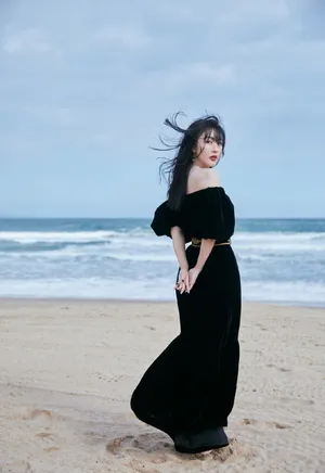 李菲儿黑色长裙性感写真_2