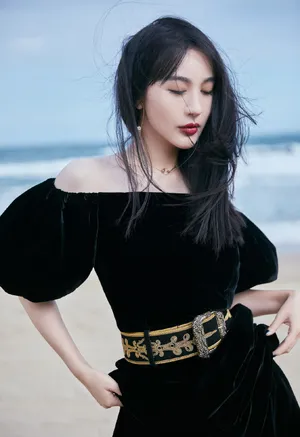 李菲儿黑色长裙性感写真_3