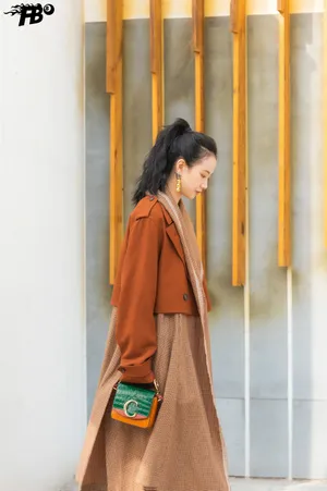 李梦温婉时尚写真图片