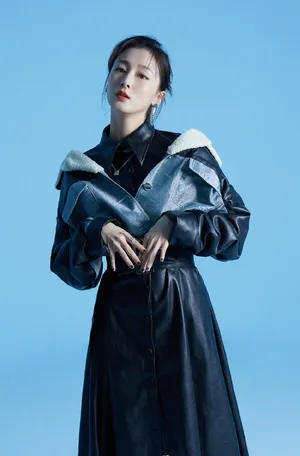 叶青酷美机车风写真图片