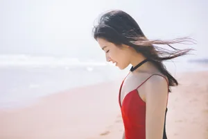 李兰迪灵动优雅海边写真图片_7