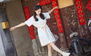 王子璇轻甜少女风街拍图片_4