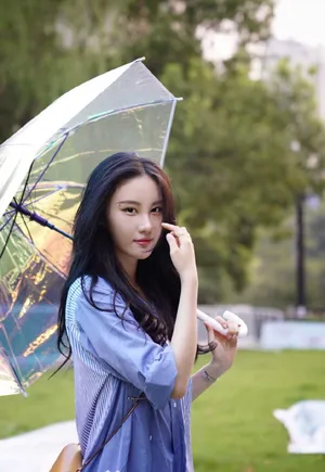 刘丁菡甜美养眼写真图片_4
