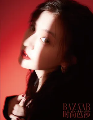 热依扎美艳光影写真图片_2