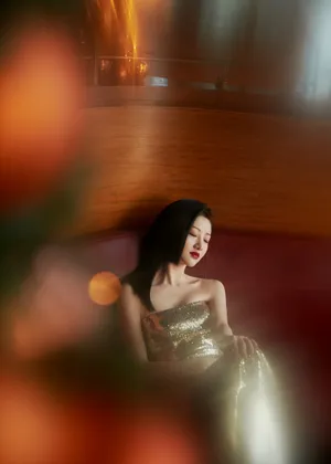 景甜金色亮片鱼尾裙性感图片_4