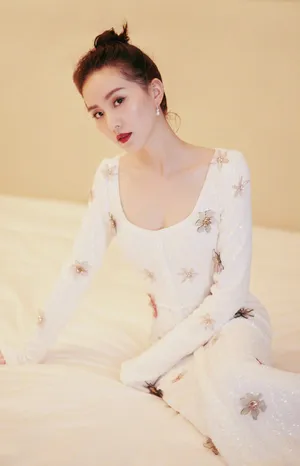 刘诗诗花朵裙性感写真图片_3