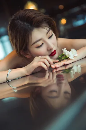 乔欣裹胸礼服性感迷人活动照_7