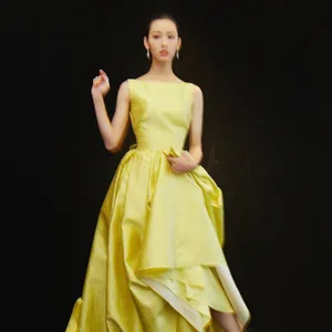 陈都灵露背裙优雅性感写真图片_6