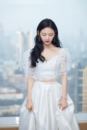 章若楠清甜少女感优雅写真图片_2