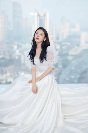 章若楠清甜少女感优雅写真图片_3