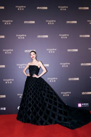 钟楚曦菱格纹礼服魅力性感图片_10