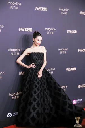钟楚曦菱格纹礼服魅力性感图片_14