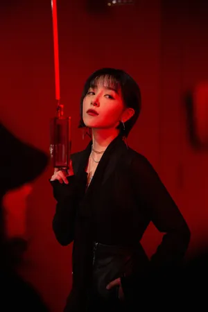 阚清子甜酷不羁写真图片