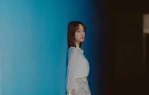 蓝盈莹优雅温婉写真图片