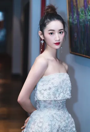郭晓婷优雅浪漫写真图片_2