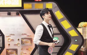 侯明昊《明星大侦探5》第五期图片_3