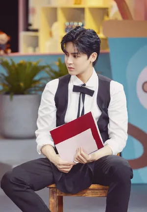 侯明昊《明星大侦探5》第五期图片_6