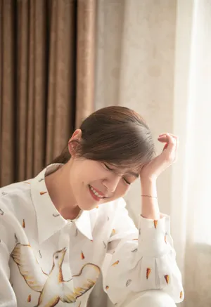 李金铭甜美酒窝写真图片_2