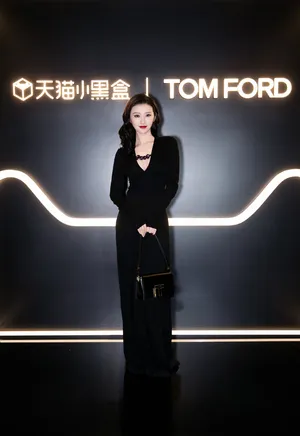 景甜妩媚动人活动写真图片_7